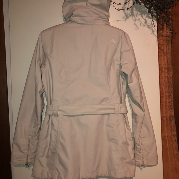 North face Rain coat - Picture 3 of 8